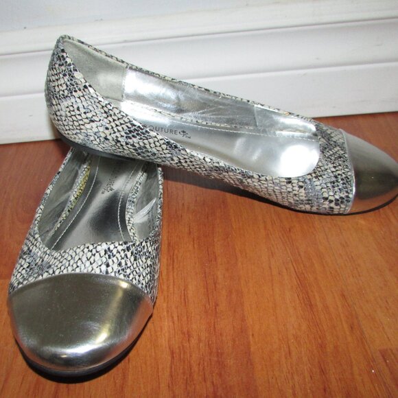 Candy Couture Snakeskin Print Silver Toe Flats - Sz 8 - Picture 1 of 10